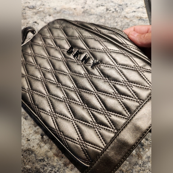 DKNY Silver Quilted Crossbody💕 - Picture 11 of 11